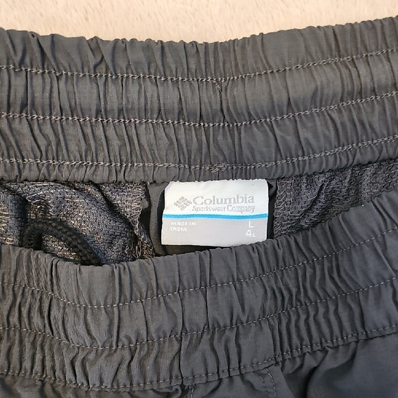 Columbia Black Shorts Size L - Picture 2 of 7